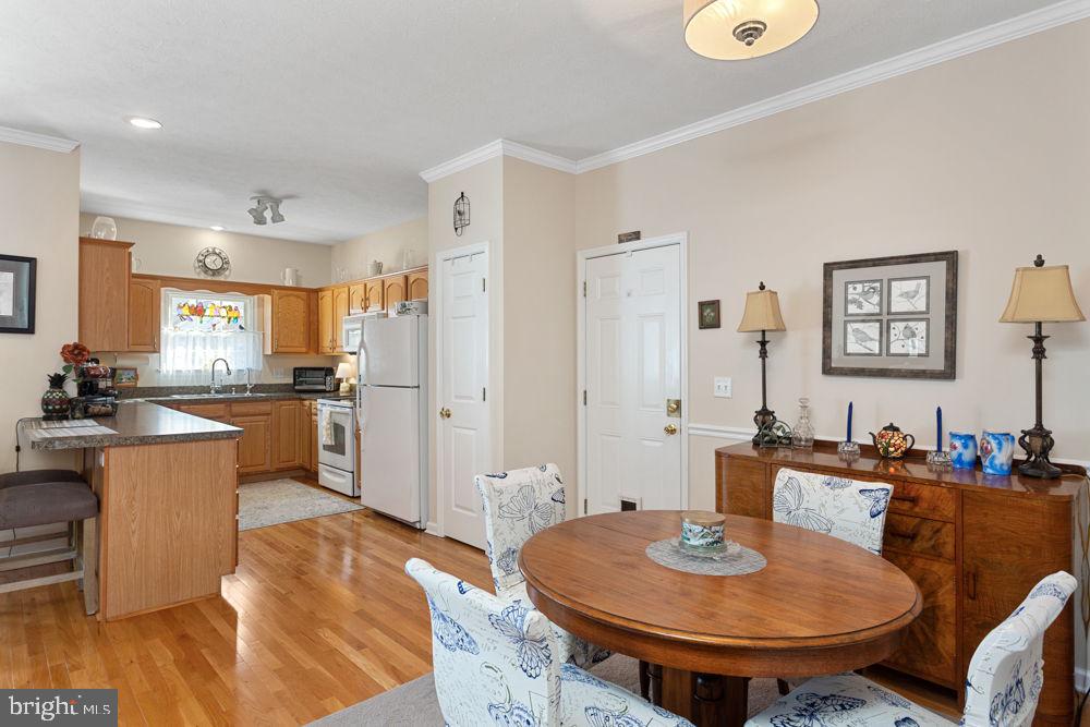 294 Ridgewood Avenue Broadway, VA 22815 - Photo 7 of 23 Dining area to the kitchen