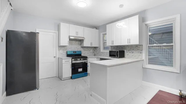 $899,999 | 89-25 201st Street | Bellaire West