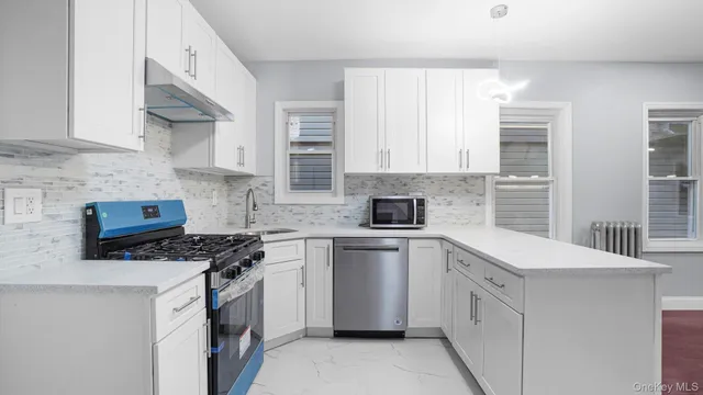 $899,999 | 89-25 201st Street | Bellaire West