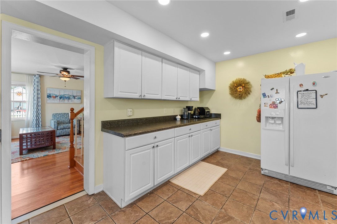 110 Hampton Road Dunnsville, VA 22454 - Photo 8 of 40