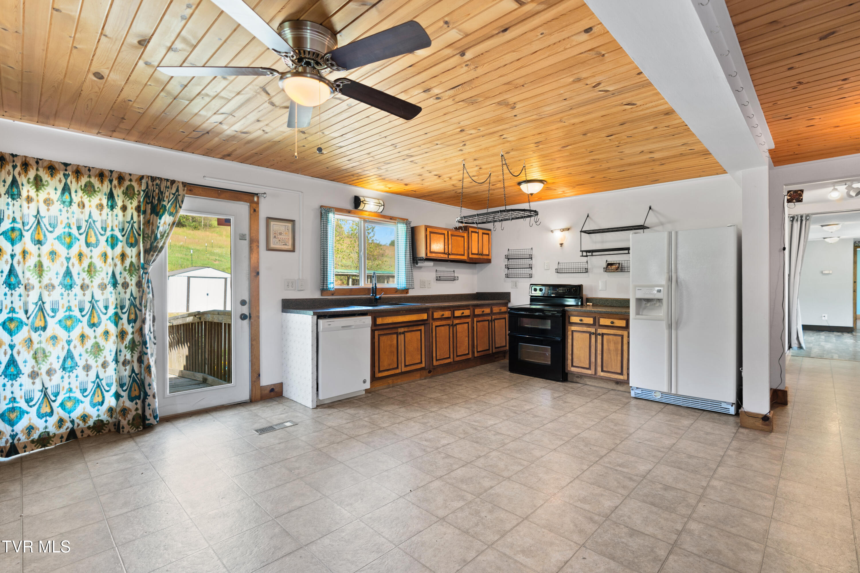 499 Campbell Circle Chuckey, TN 37641 - Photo 11 of 38 DSC03063