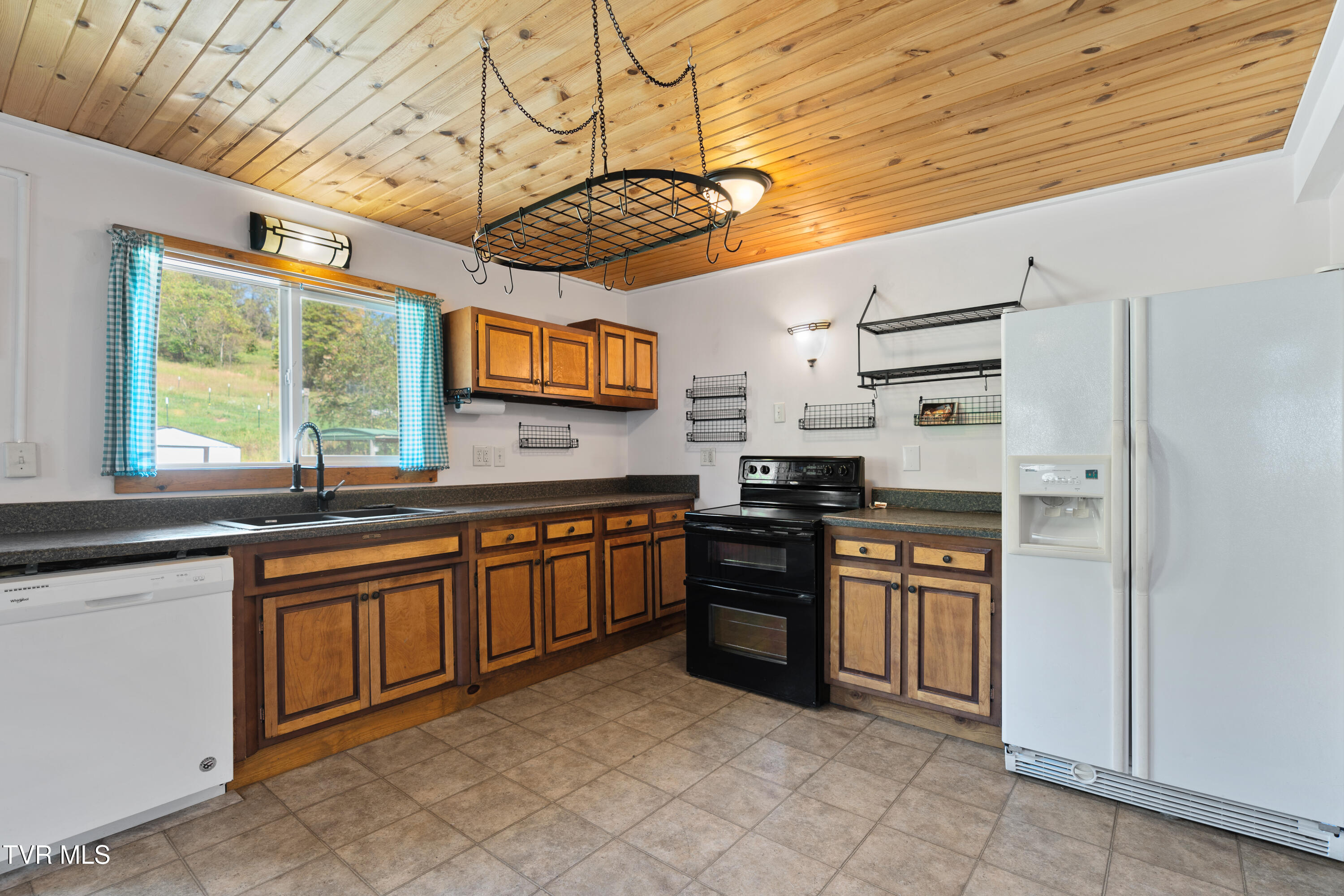 499 Campbell Circle Chuckey, TN 37641 - Photo 14 of 38 DSC03072