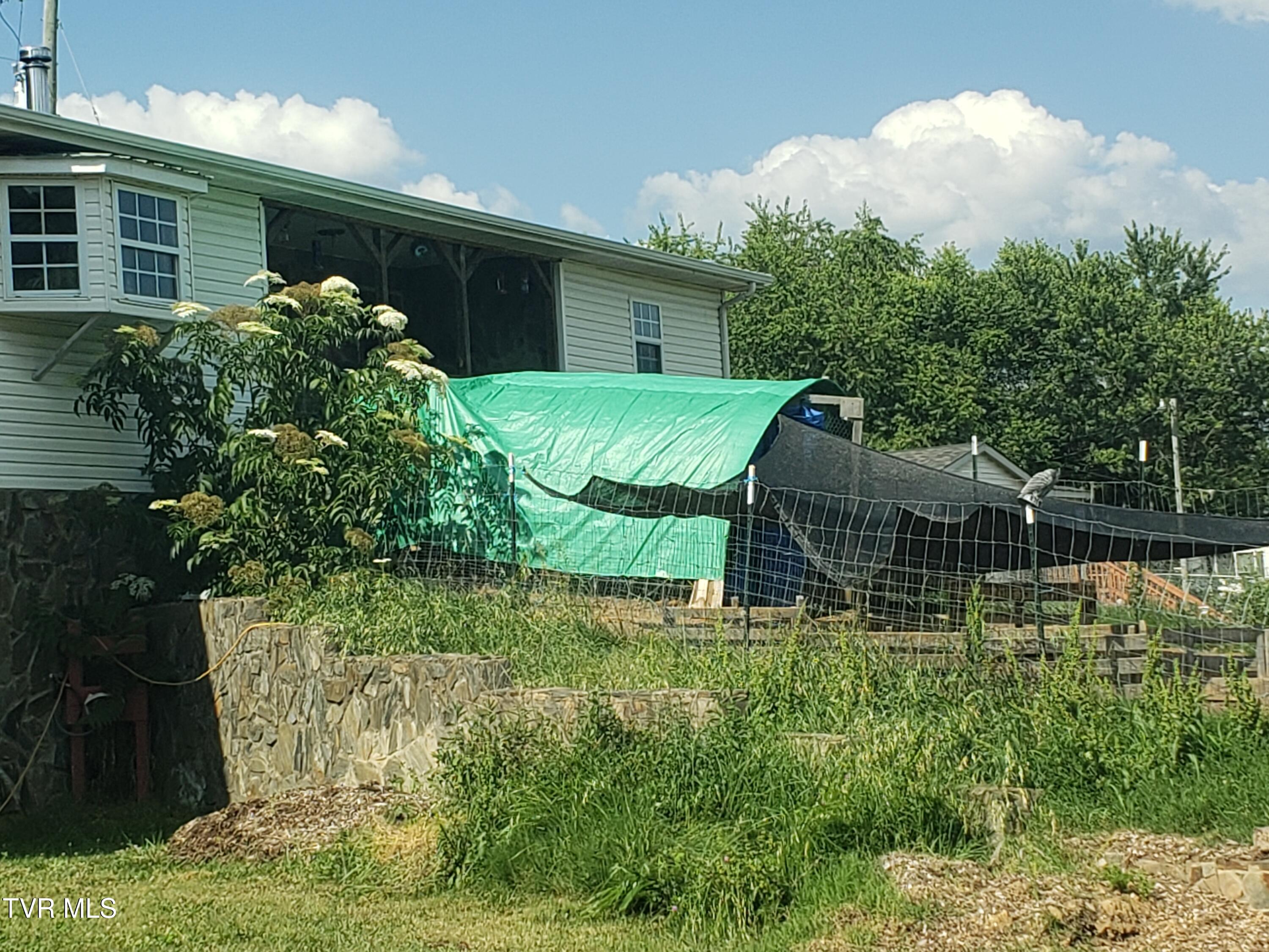 499 Campbell Circle Chuckey, TN 37641 - Photo 37 of 38 z20240620_165226