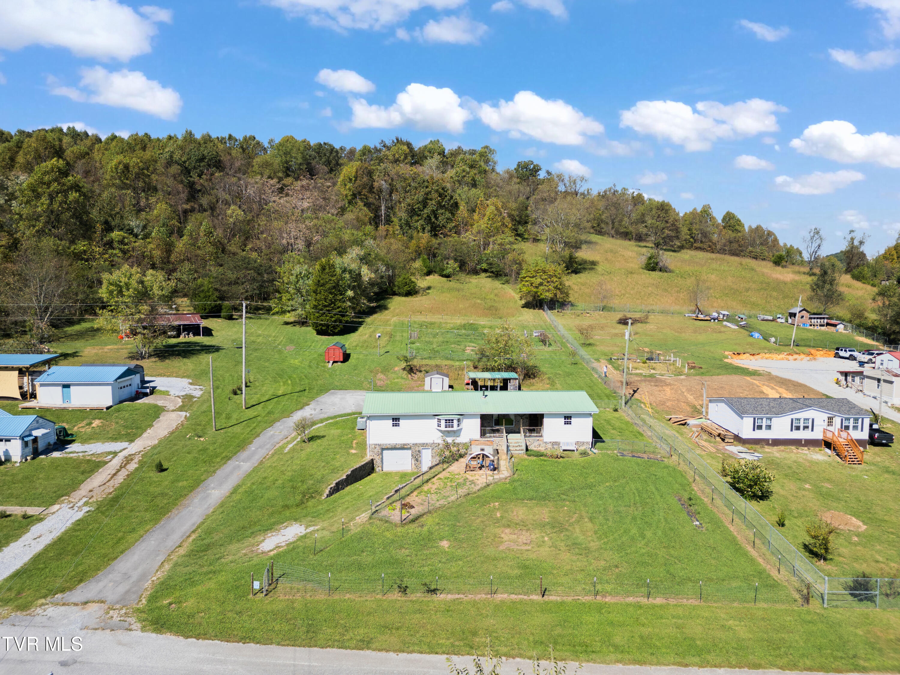 499 Campbell Circle Chuckey, TN 37641 - Photo 7 of 38 DJI_0964