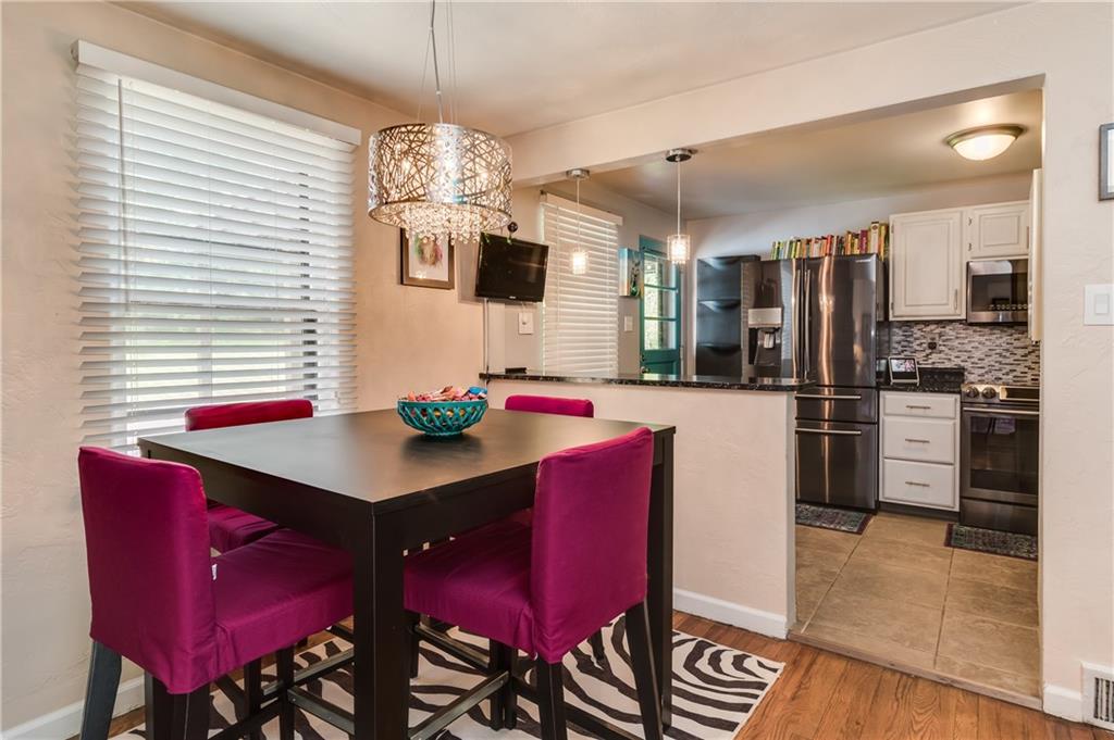913 Broughton Road Pittsburgh, PA 15236 - Photo 7 of 25 Gallery Image 7