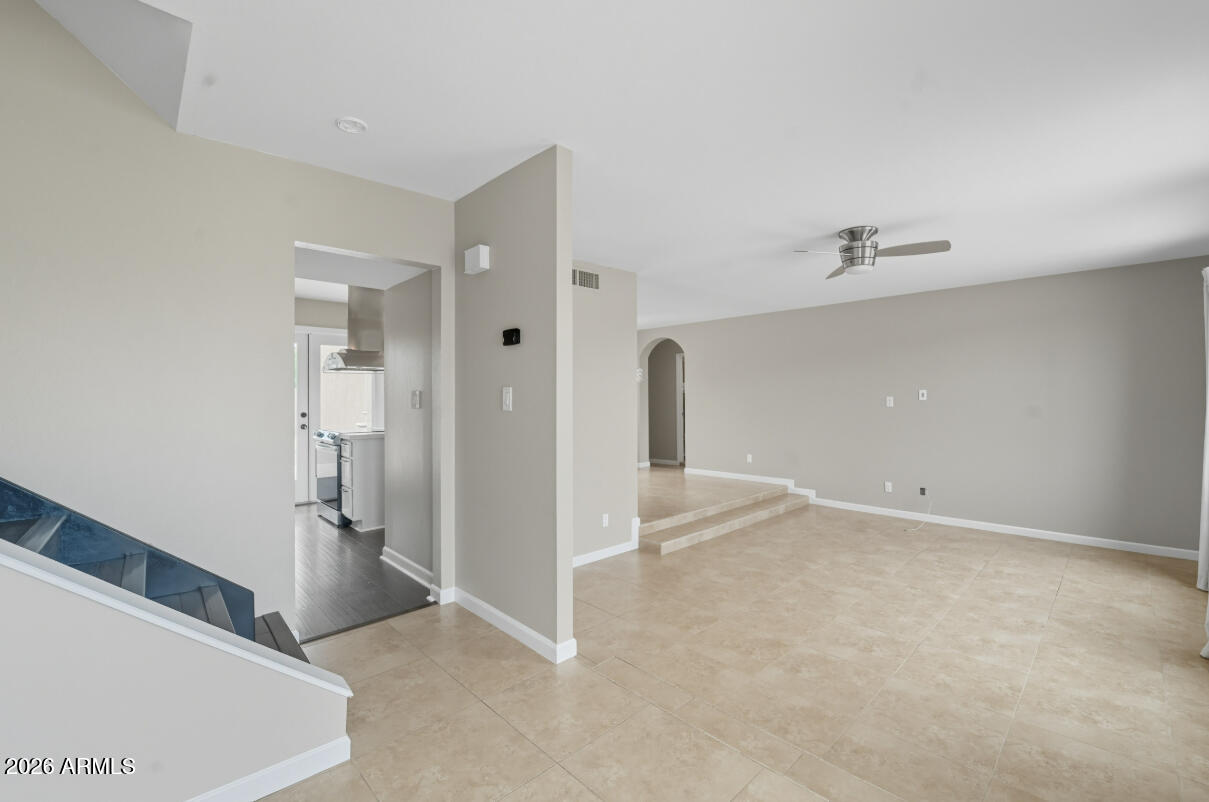 8437 East Thomas Road Scottsdale, AZ 85251 - Photo 7 of 55 a view of empty room