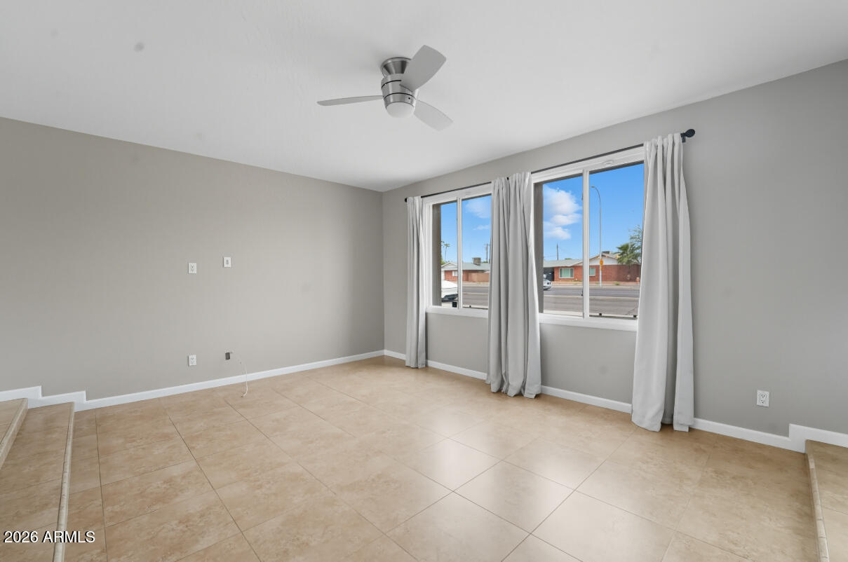 8437 East Thomas Road Scottsdale, AZ 85251 - Photo 9 of 55 a view of empty room