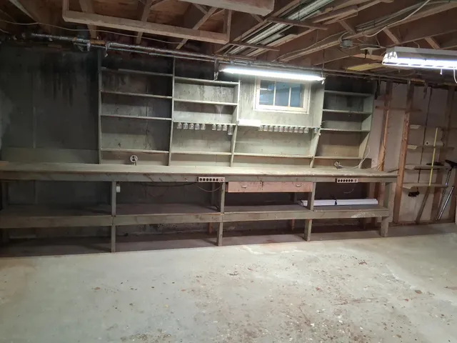 $260,000 | 113 Oakland Road, Fairfield, ME 04937