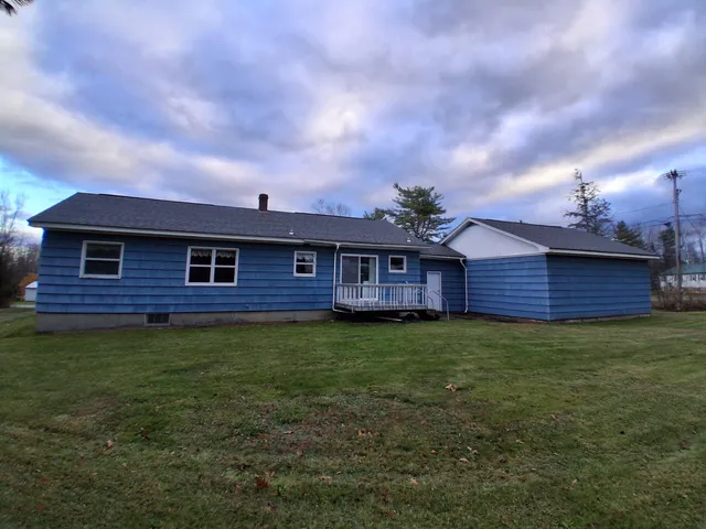 $260,000 | 113 Oakland Road, Fairfield, ME 04937