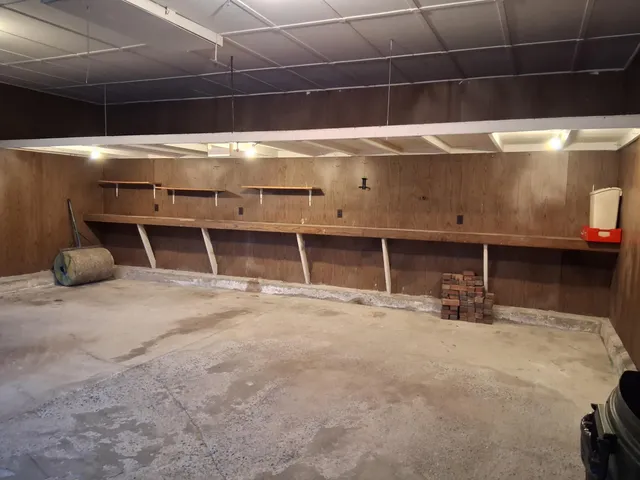 $260,000 | 113 Oakland Road, Fairfield, ME 04937