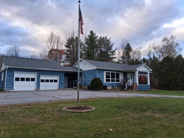 $260,000 | 113 Oakland Road, Fairfield, ME 04937