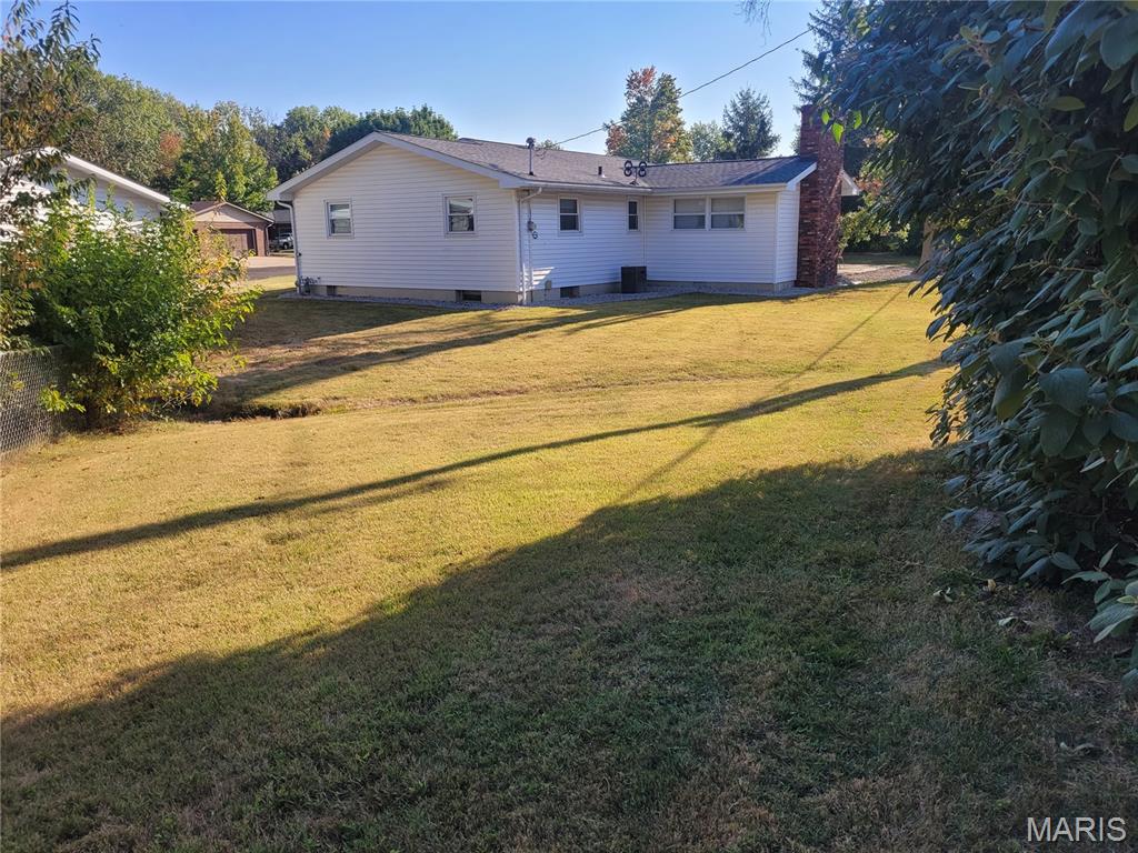 20 Pin Oak Drive Highland, IL 62249 - Photo 30 of 31