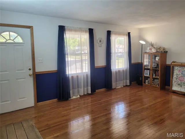 $235,000 | 20 Pin Oak Drive, Highland, IL 62249