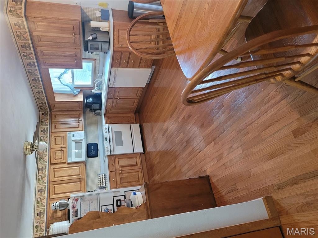 20 Pin Oak Drive Highland, IL 62249 - Photo 5 of 31