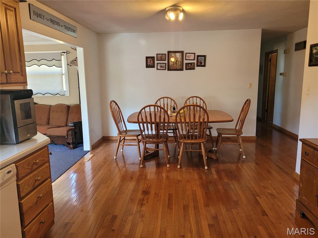 20 Pin Oak Drive Highland, IL 62249 - Photo 6 of 31