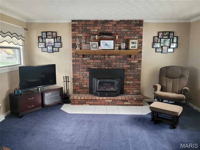 $235,000 | 20 Pin Oak Drive, Highland, IL 62249
