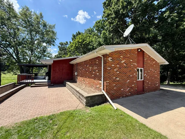 $359,000 | 10976 Dewey Road, Munith, MI 49259