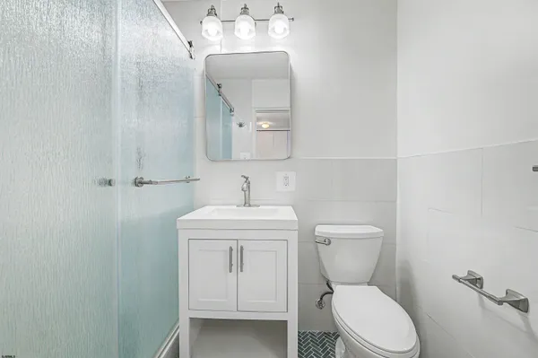 $1,950 | 9400 Atlantic Avenue, Unit 410, Margate City, NJ 08402