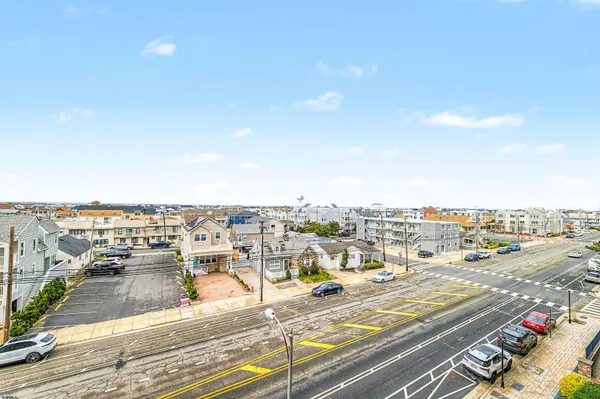 $1,950 | 9400 Atlantic Avenue, Unit 410, Margate City, NJ 08402