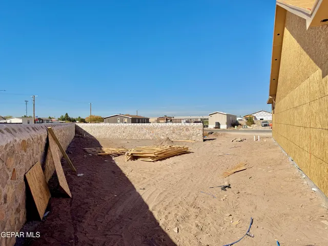 $349,950 | 320 Vida Bonita Way, Clint, TX 79836