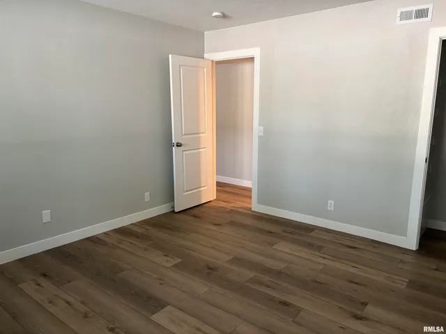 $995 | 1646 West 42nd Street, Unit 3, Davenport, IA 52806