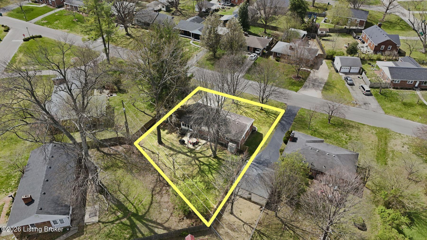 325 Brunswick Road Louisville, KY 40207 - Photo 42 of 44 photo_online_042