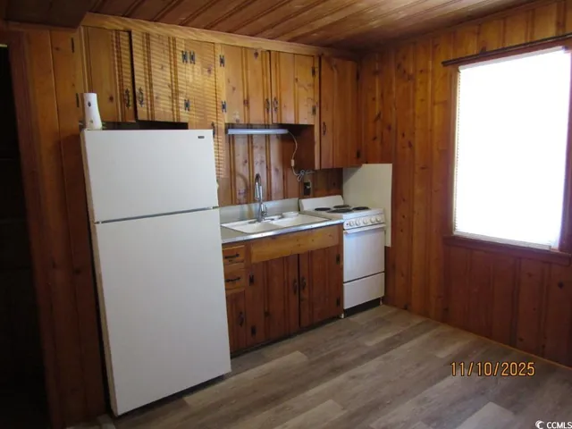 $975 | 500 25th Avenue South, Unit 3, North Myrtle Beach, SC 29582