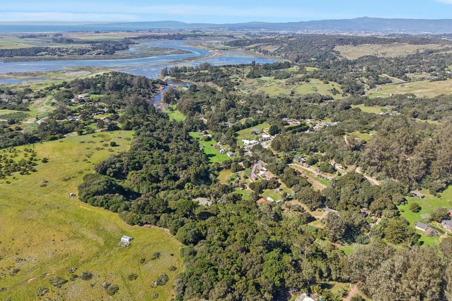 122 Strawberry Road Watsonville, CA 95076 - Photo 48 of 57