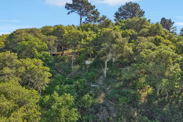 $980,000 | 122 Strawberry Road, Watsonville, CA 95076