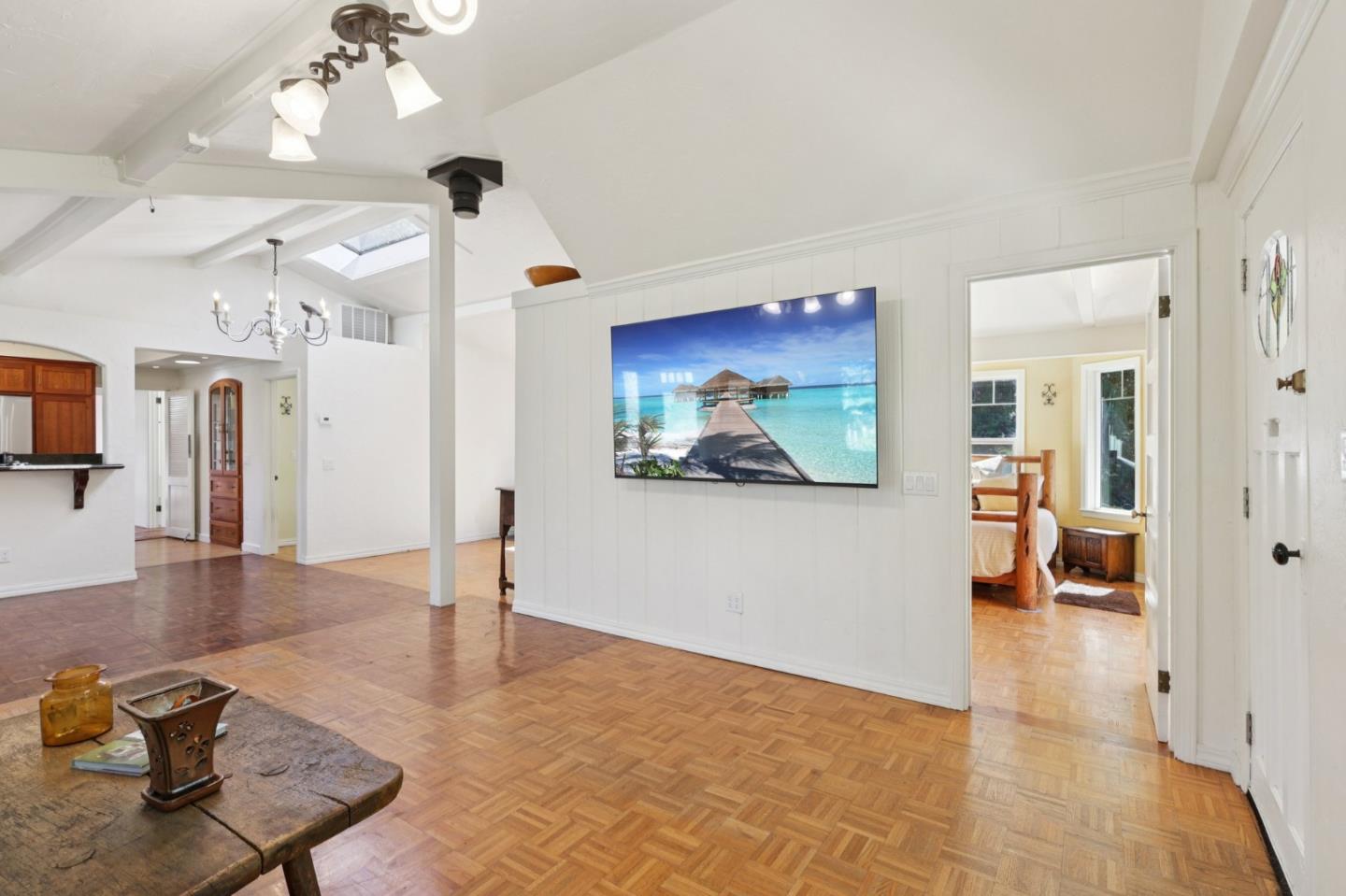 122 Strawberry Road Watsonville, CA 95076 - Photo 9 of 57