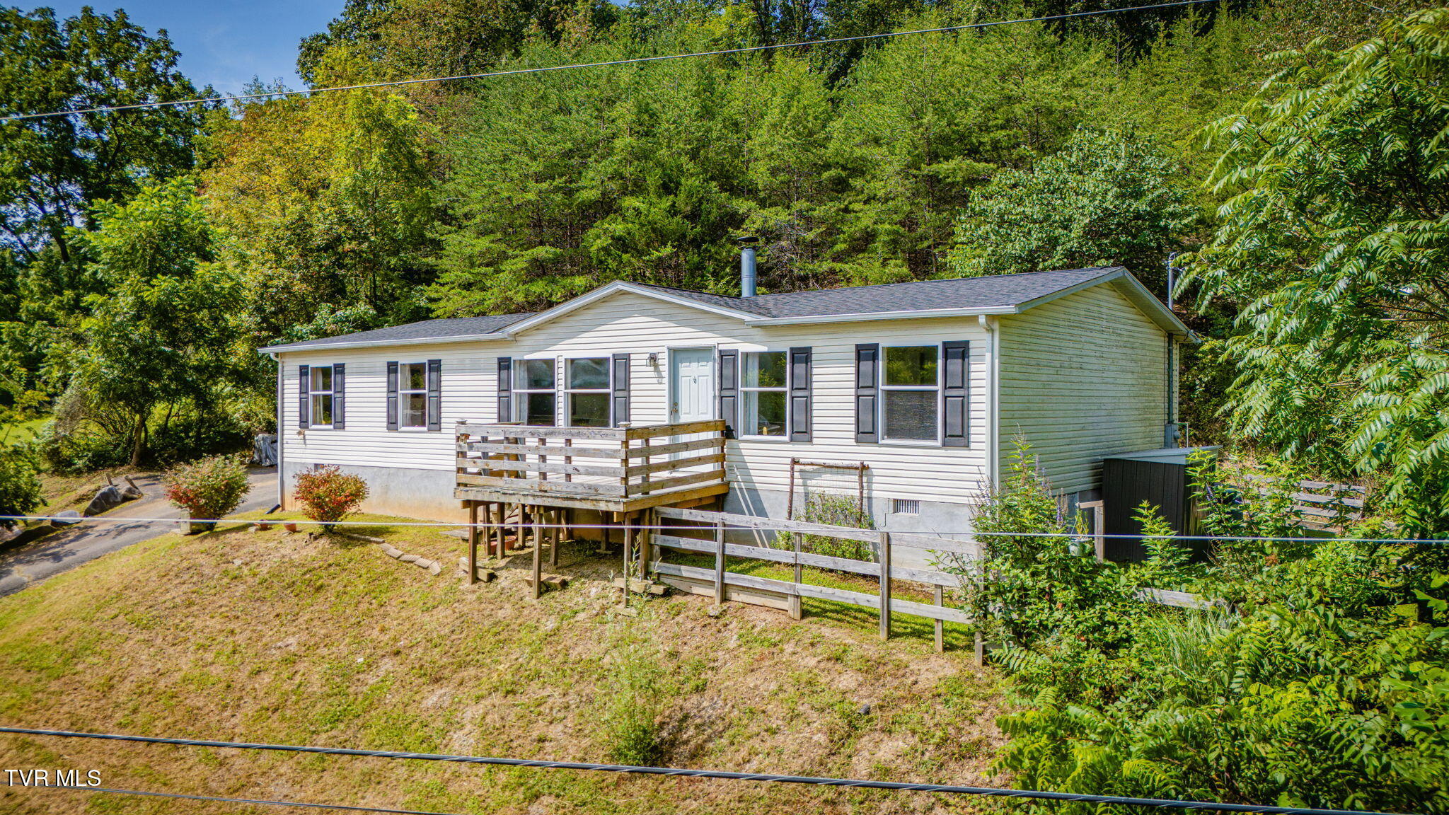 391 Old Rock Hill Road Watauga, TN 37694 - Photo 36 of 40 103
