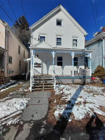 $1,250 | 101 Elmendorf Street, Unit 1, Kingston, NY 12401