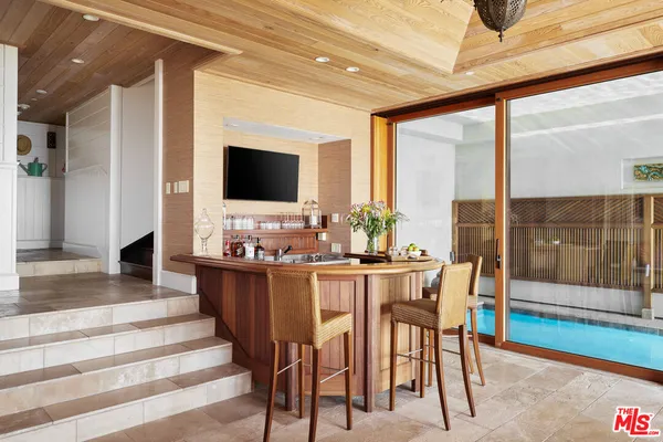 $70,000 | 31 Bay Drive, Laguna Beach, CA 92651