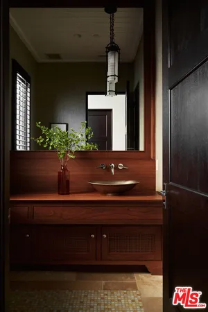 $70,000 | 31 Bay Drive, Laguna Beach, CA 92651