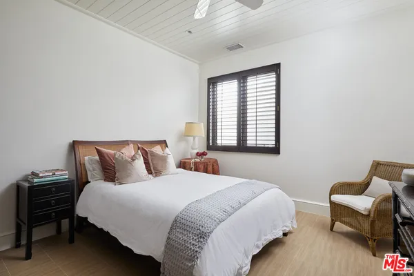 $70,000 | 31 Bay Drive, Laguna Beach, CA 92651