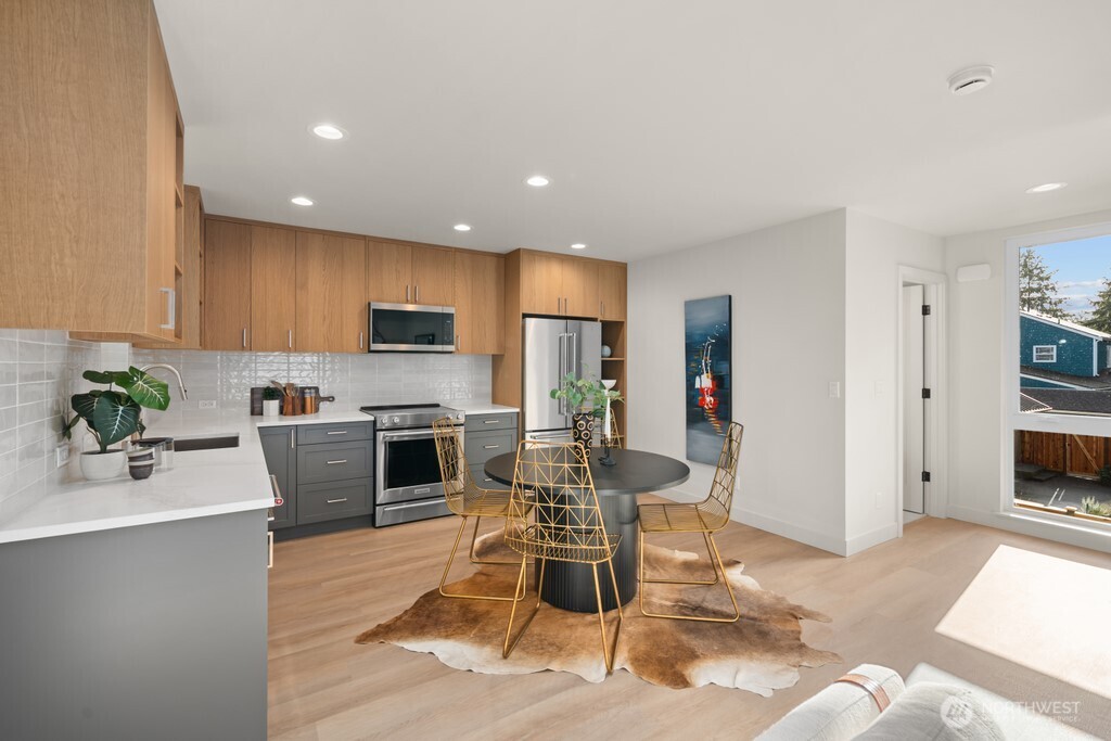 14025 1st Avenue Northwest Seattle, WA 98177 - Photo 12 of 25