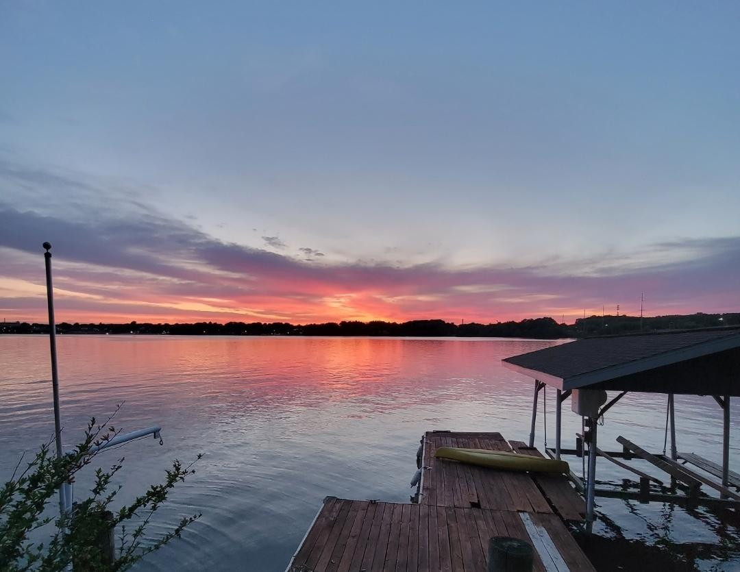 4 Forest Knolls Decatur, IL 62521 - Photo 2 of 32 a view of ocean from a balcony