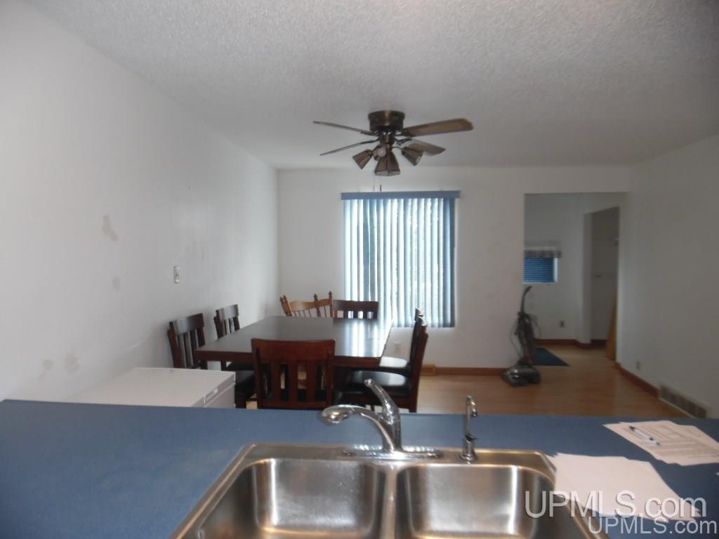 3996 20th Road Gladstone, MI 49837 - Photo 5 of 29