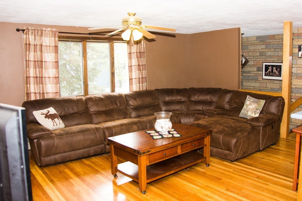 48 Brookbridge Road Stoneham, MA 02180 - Photo 5 of 15 Gallery Image 5