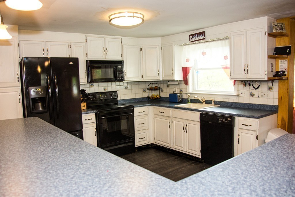 48 Brookbridge Road Stoneham, MA 02180 - Photo 9 of 15 Gallery Image 9