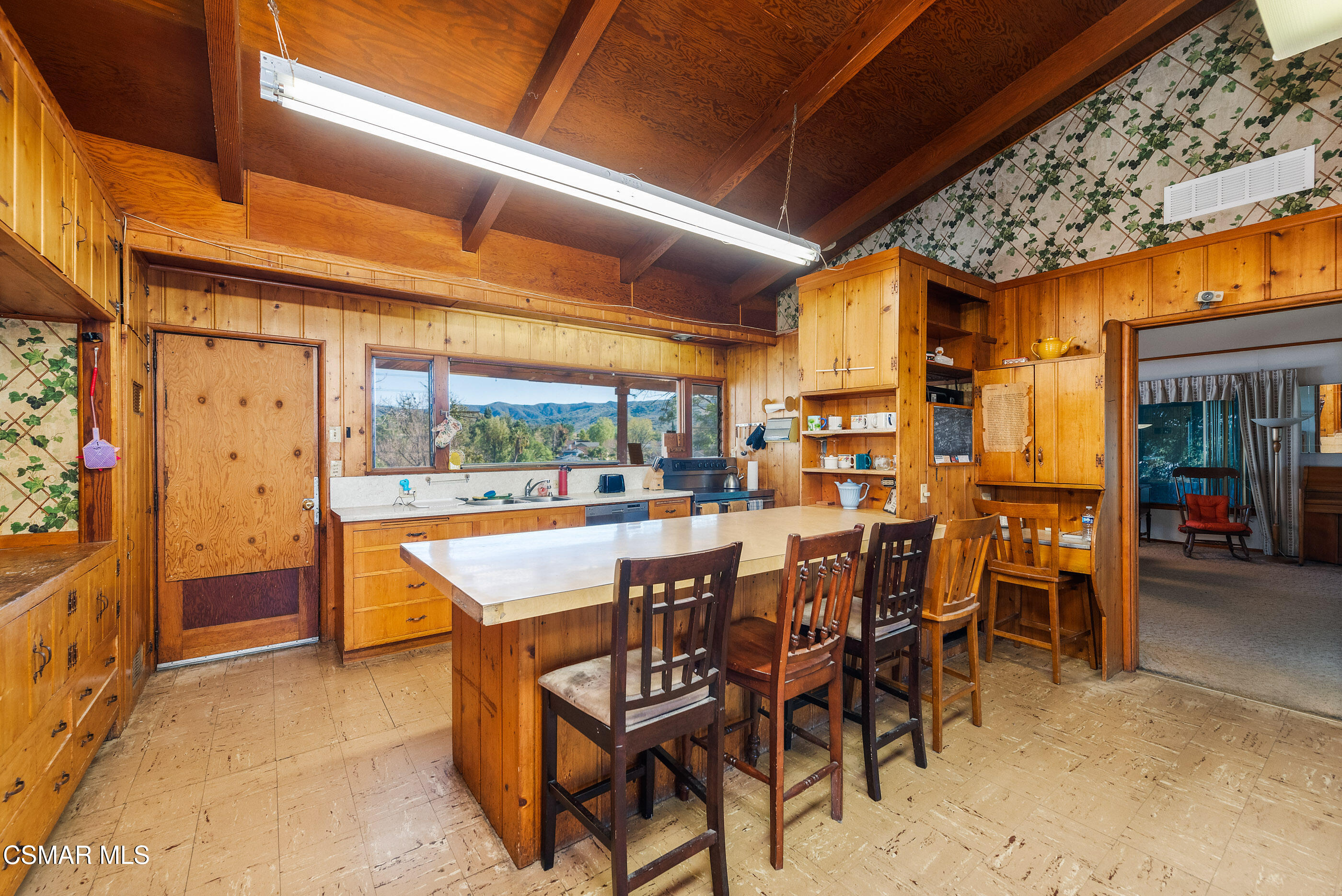 2844 Royal Avenue Simi Valley, CA 93065 - Photo 11 of 83 2844 Royal Ave Simi Valley-11