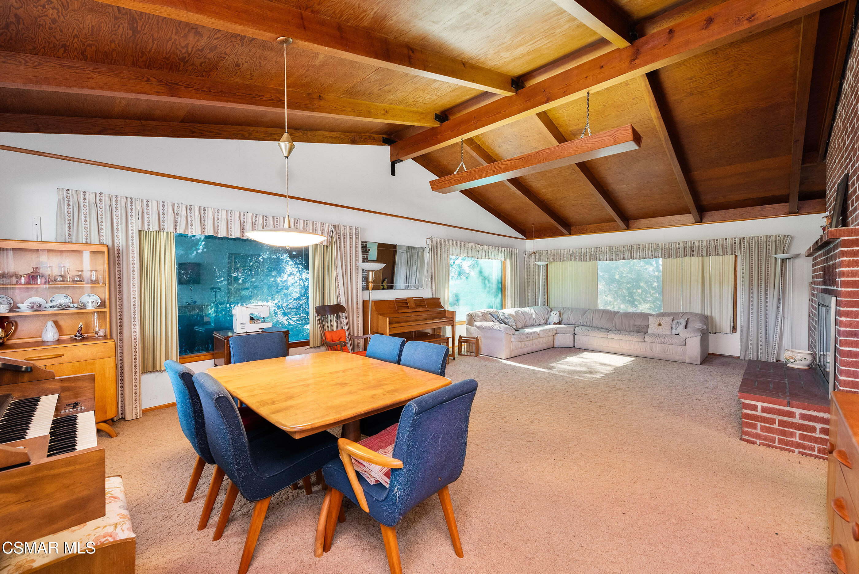 2844 Royal Avenue Simi Valley, CA 93065 - Photo 15 of 83 2844 Royal Ave Simi Valley-15