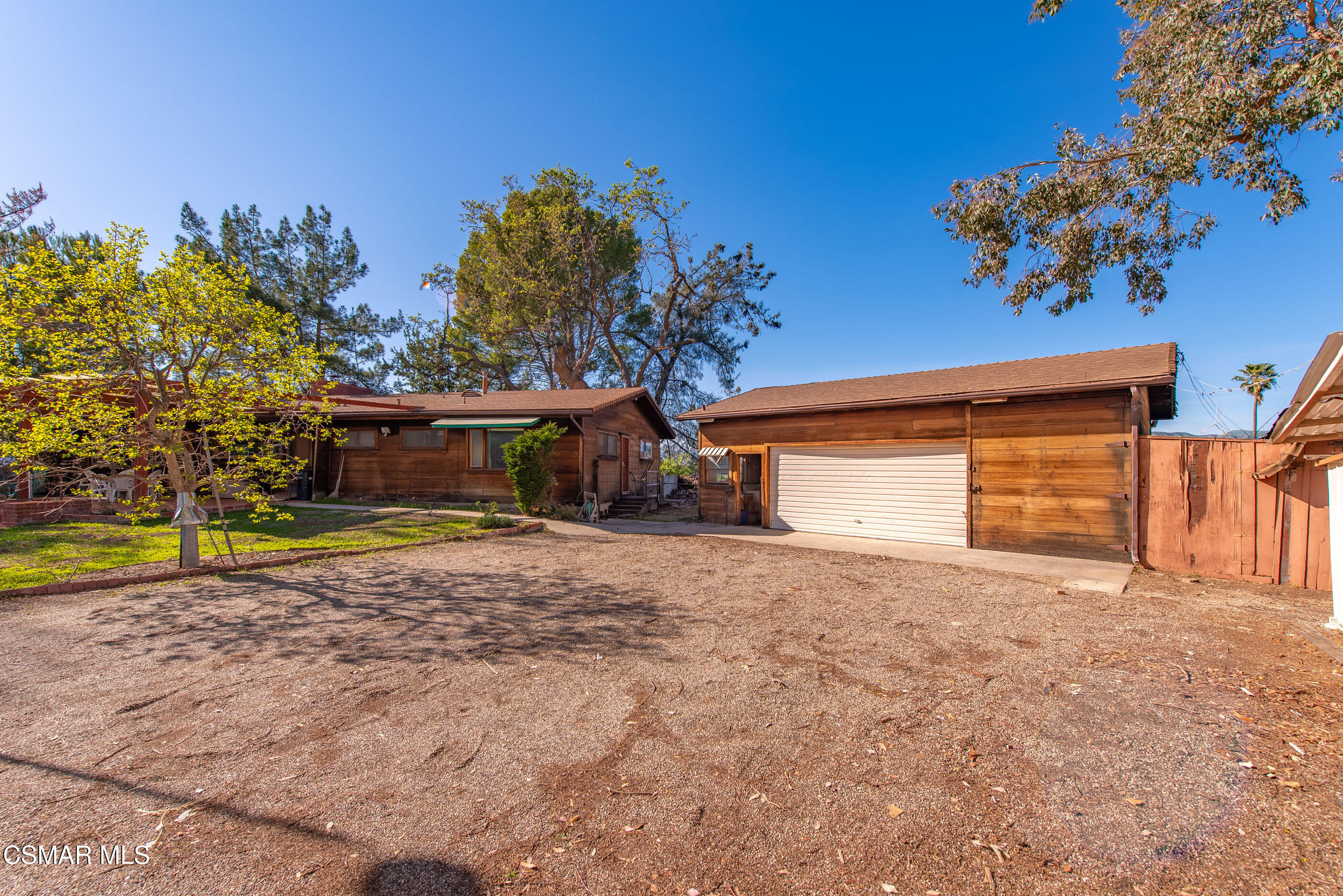 2844 Royal Avenue Simi Valley, CA 93065 - Photo 29 of 83 2844 Royal Ave Simi Valley-29