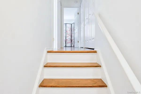 $349,000 | 255 Village Court, Kingston, NY 12401