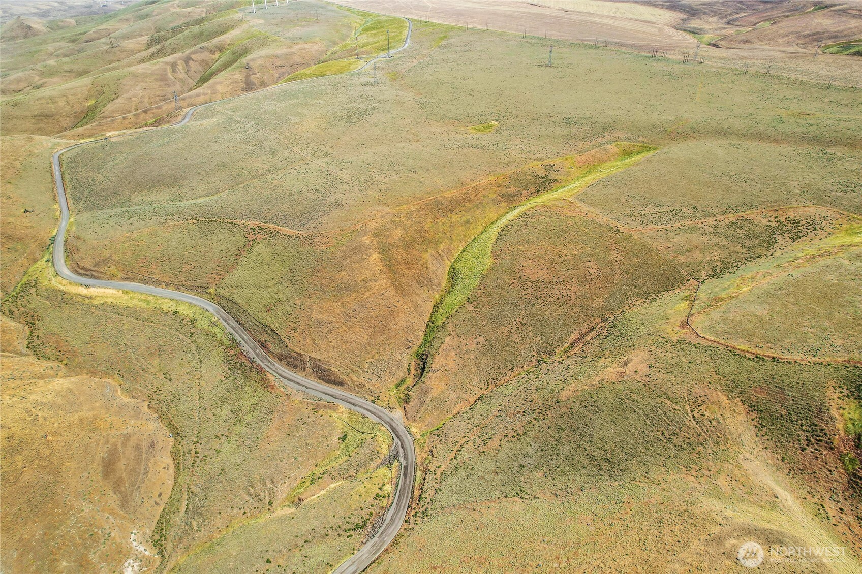 0 Hatch Grade Road Touchet, WA 99360 - Photo 20 of 23 a bathroom with a bathtub