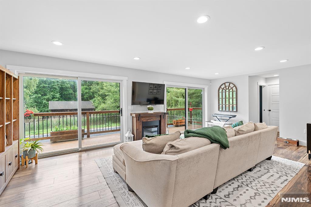 55 Cripplebush Road Old Tappan, NJ 07675 - Photo 13 of 44