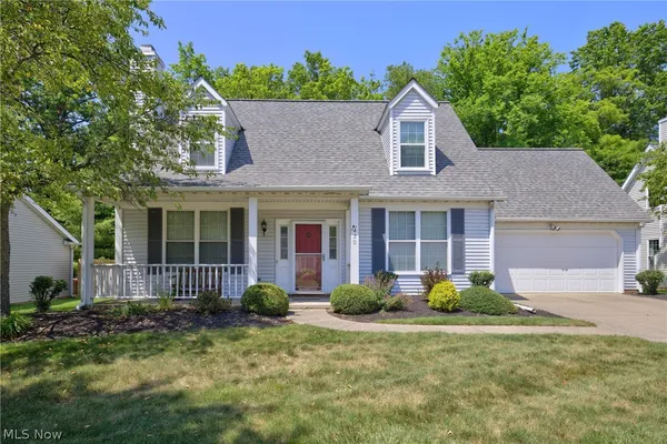 $299,900 | 420 Pebblebrook Drive, Willoughby Hills, OH 44094