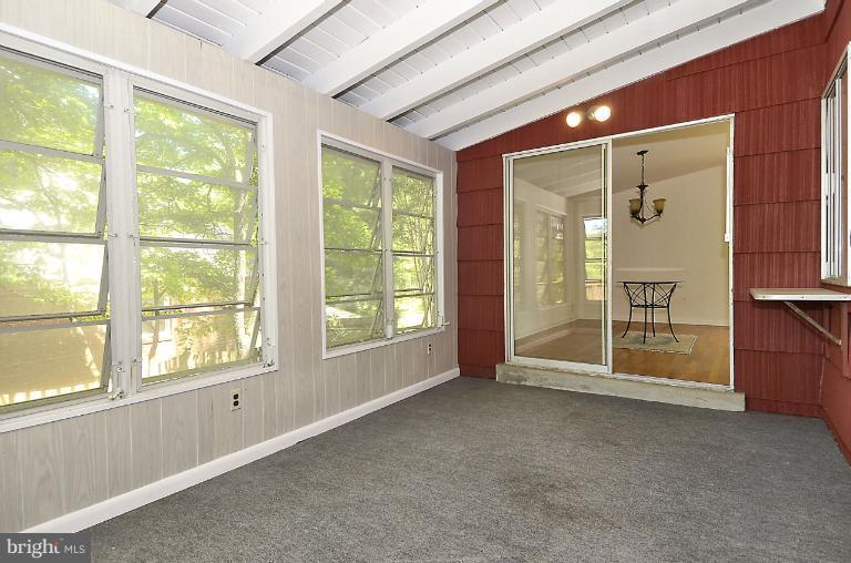 621 Hyde Road Silver Spring, MD 20902 - Photo 3 of 25 View