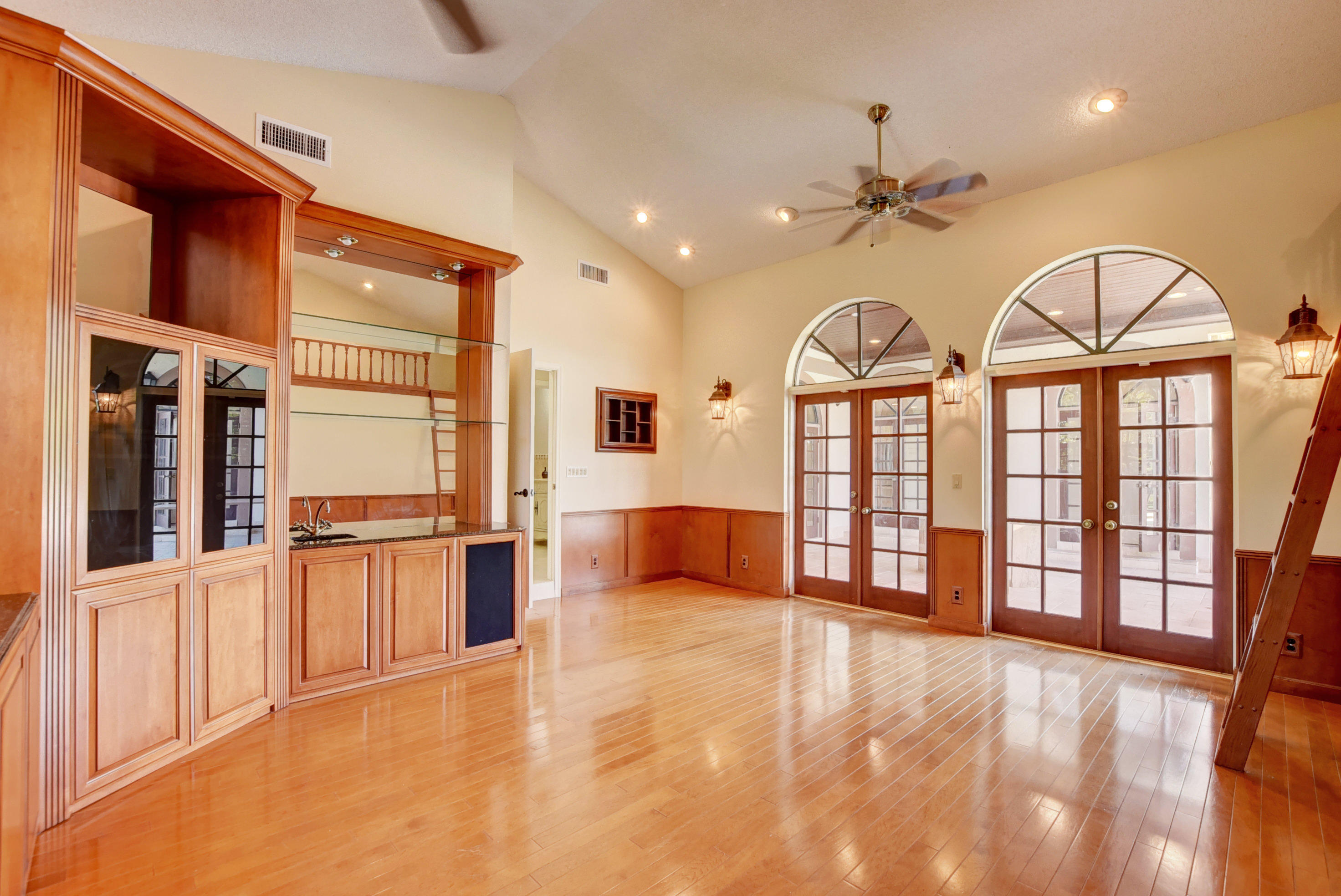 1501 Southwest 21st Street Boca Raton, FL 33486 - Photo 30 of 52 Game Room Built-in Wet Bar