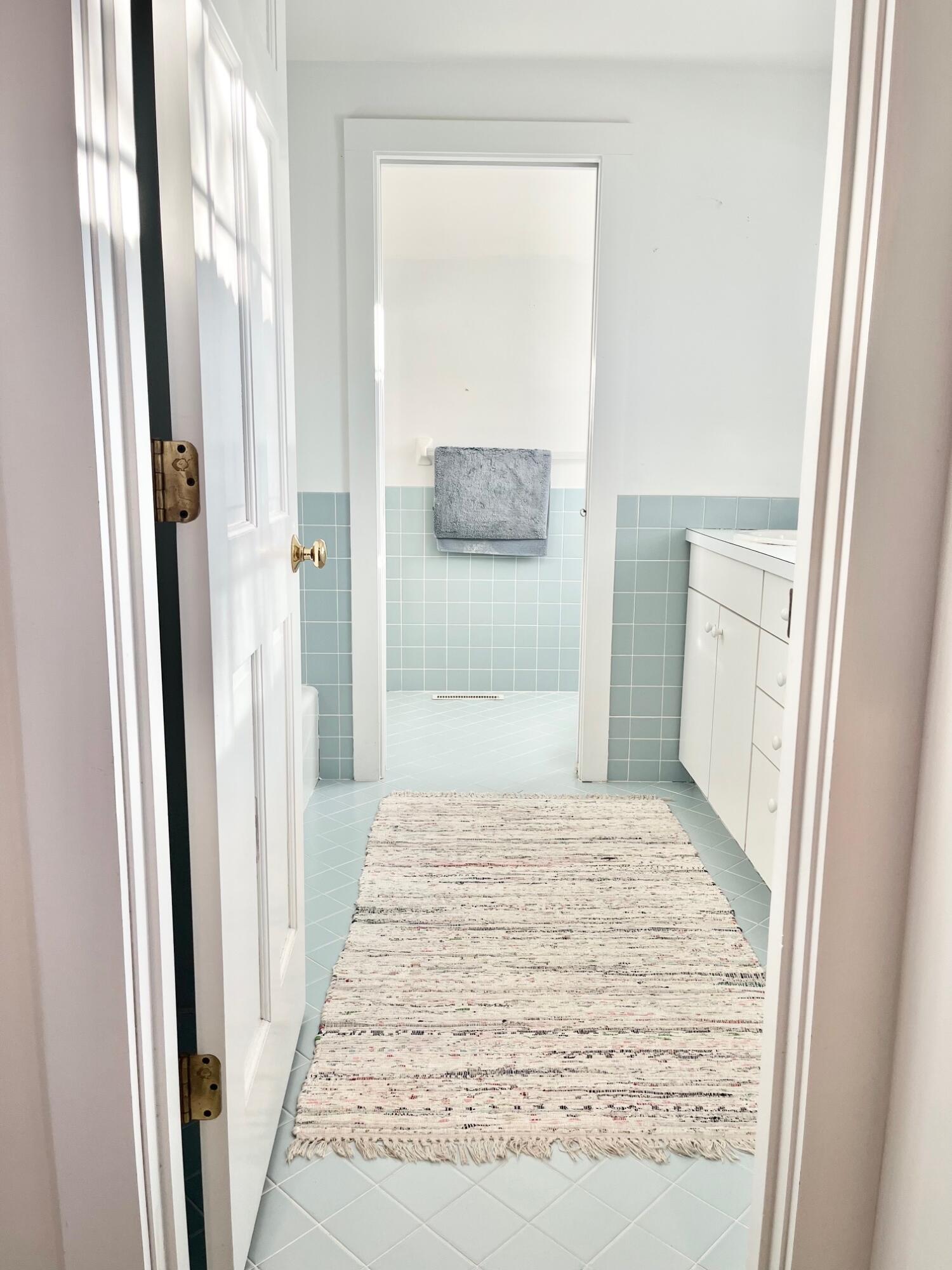 86 Scudder's Lane Barnstable, MA 02630 - Photo 13 of 33 a bedroom with a bed and a mirror